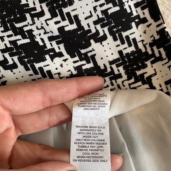 Dress - Picture 5 of 8